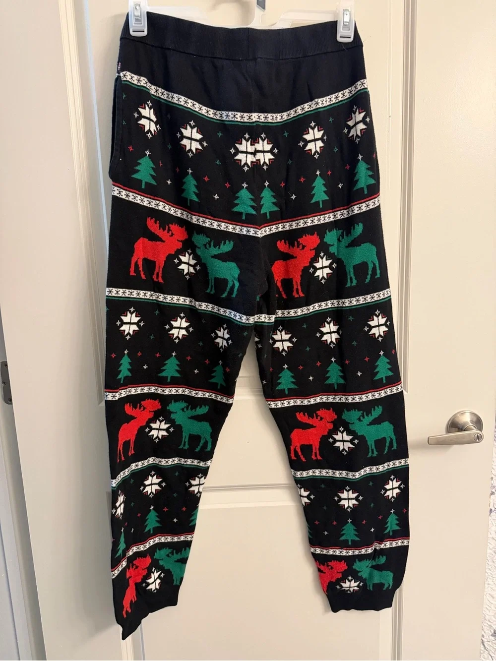 Holiday Time Black Red & Green Moose Knit Jogger Pants